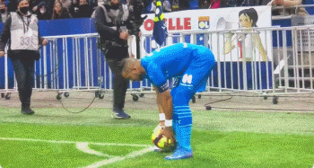 沙特记者：萨拉赫冬窗加盟沙特联赛近乎不可能，除非有奇迹