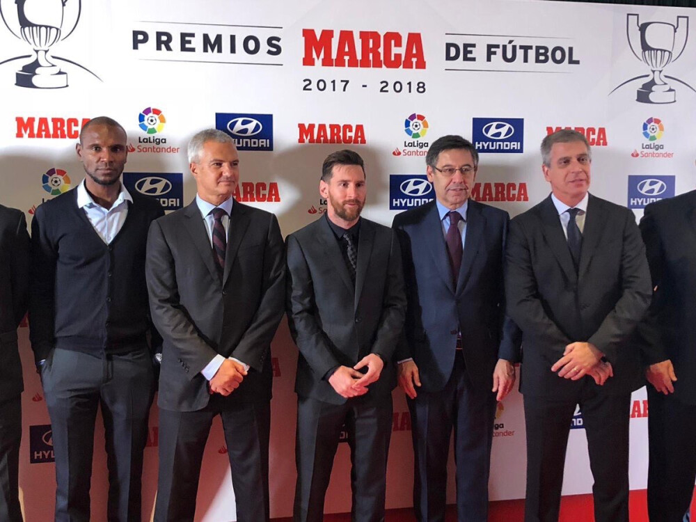 杜兰特篮下强打稳定胜局