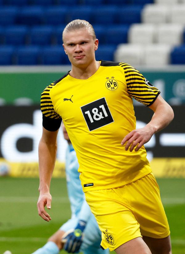 卡拉格：球迷们高喊斯洛特令人动容，在获胜后我真心为他开心