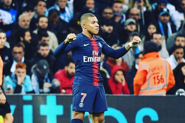 阿森纳为巴黎当红新援强势出击，利物浦加入争夺战引发激烈竞争