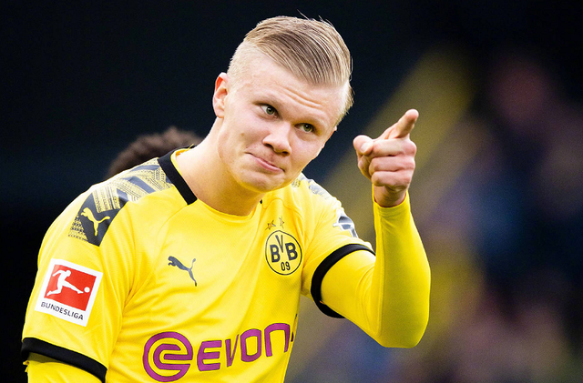 1.5亿买两个同水平的边角料中锋，曼联真是神人