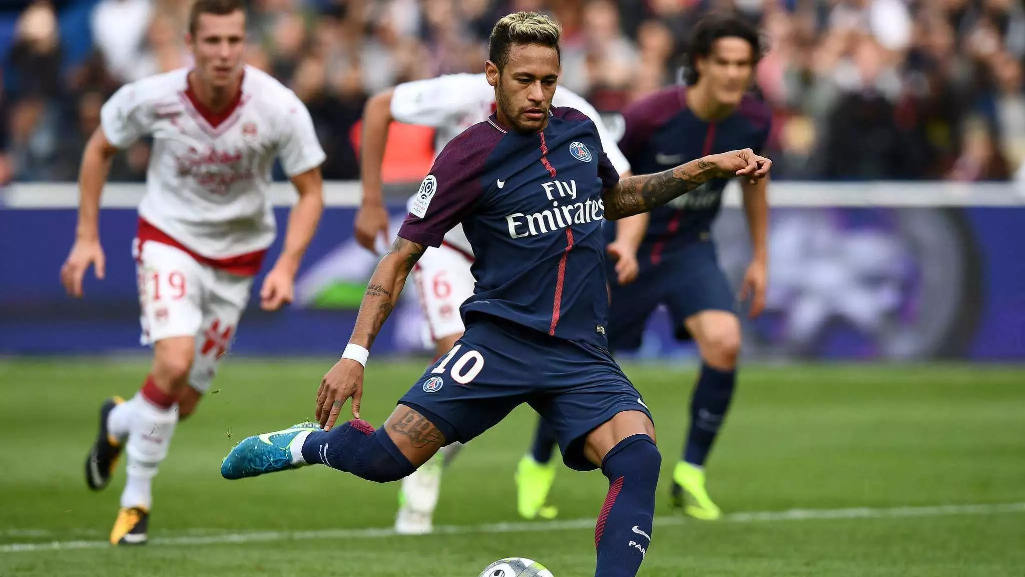 苏亚雷斯：作为主教练我要承担责任，球队有明显的变化和提高