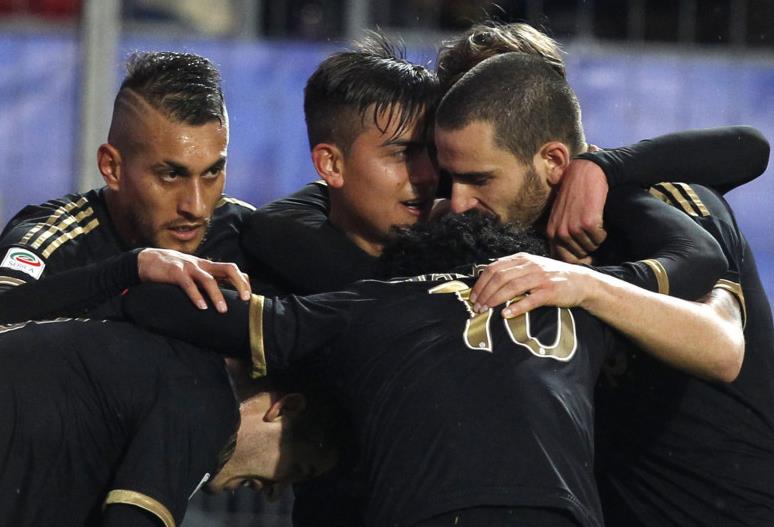 就是这么快！贺希宁反击顶开威尔逊强硬上篮 深圳回应11-0反超！