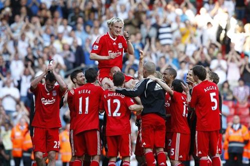 罗体：那不勒斯暂停引进左边锋，搁置了对斯特林和格10的联系